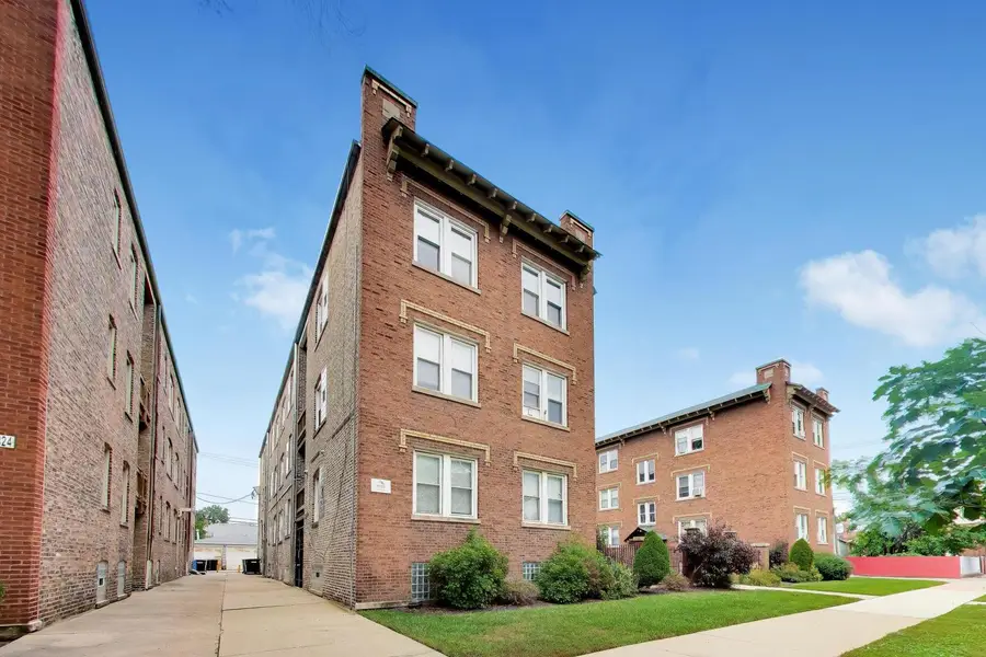 4822 W Hutchinson Street #9B, Chicago, IL 60641 - #3