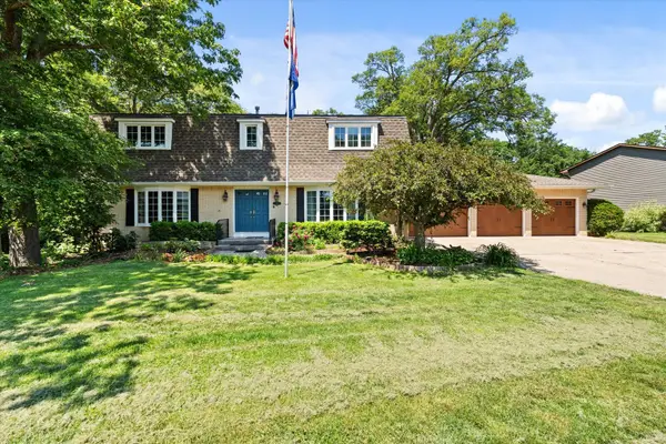 10 Oak Grove Road, Geneseo, IL 61254