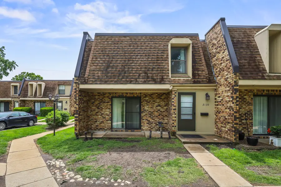 2130 Country Club Drive #2130, Woodridge, IL 60517 - #2