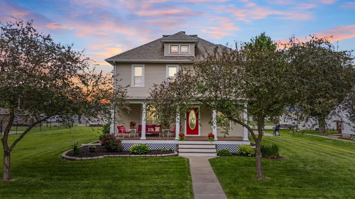 110 N. 4th Street, Eldridge, IA 52748 - #1