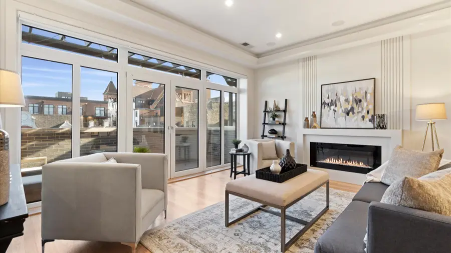 1356 W Walton Street #3W, Chicago, IL 60642 - #3