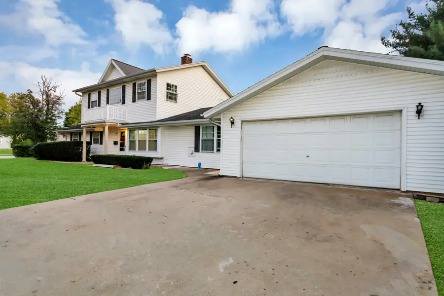 1235 W Schaumburg Road, Schaumburg, IL 60194 - #2