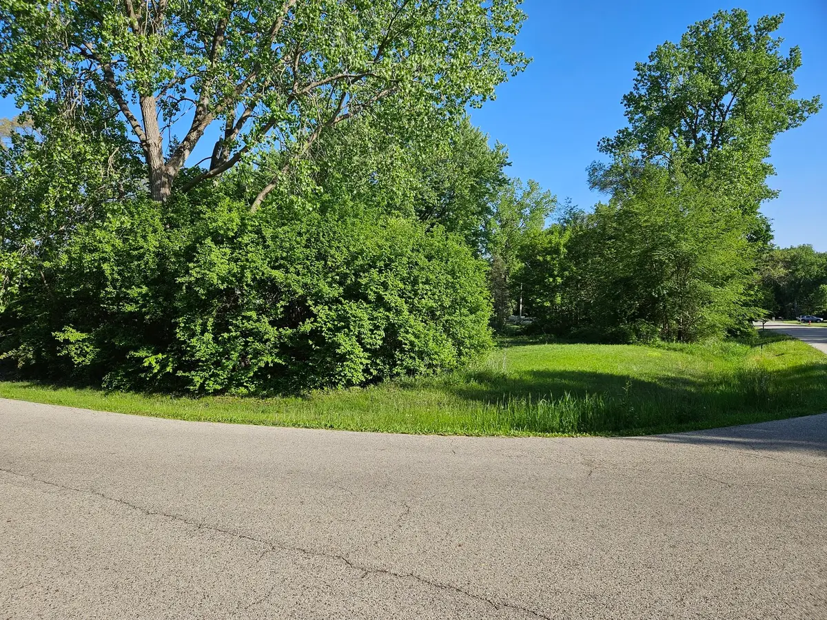 615 W Eastern Avenue, McHenry, IL 60051 - #1