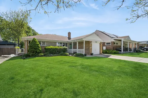 7727 N Oconto Avenue, Niles, IL 60714