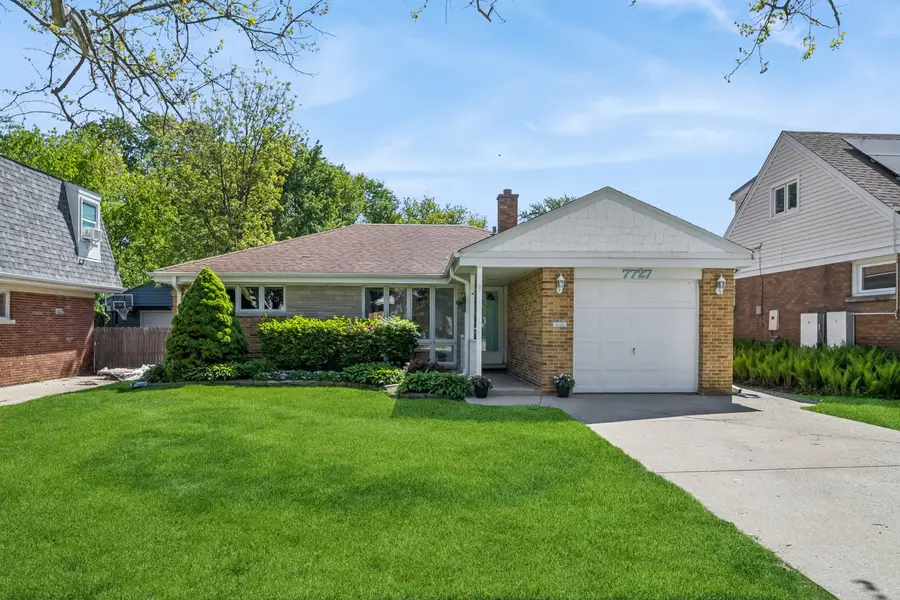 7727 N Oconto Avenue, Niles, IL 60714 - #2