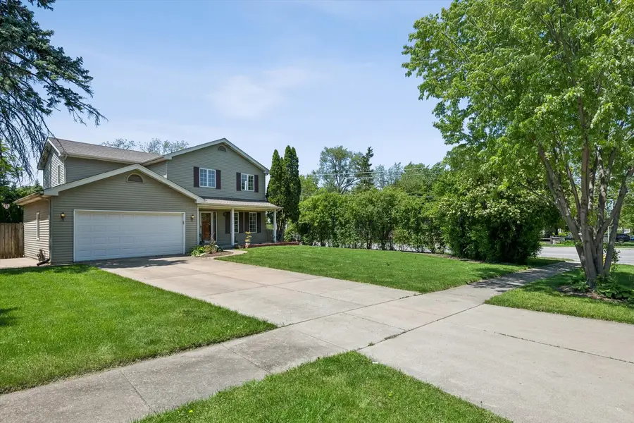 2142 N Summit Street, Wheaton, IL 60187 - #3