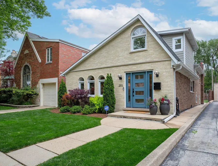 5911 N Keating Avenue, Chicago, IL 60646 - #2