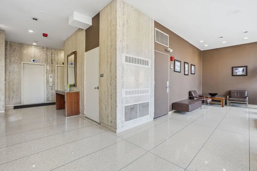 1455 N Sandburg Terrace #504, Chicago, IL 60610 - #2