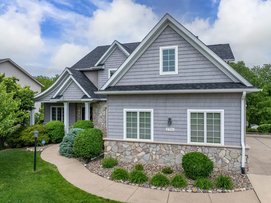 5701 Star View Drive, Bettendorf, IA 52722 - #3