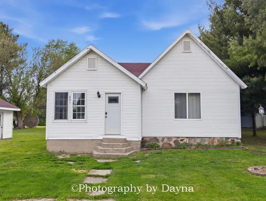 201 Nw Lexington Street, Iroquois, IL 60945 - #2