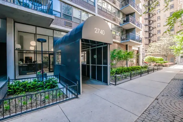 2740 N Pine Grove Avenue #4D, Chicago, IL 60614