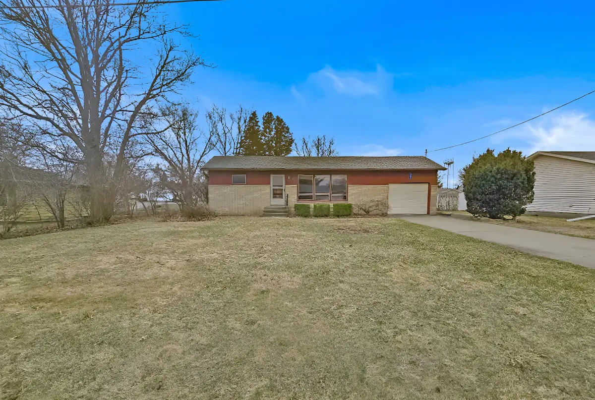 302 Garrett Street, Sherrard, IL 61281 - #1