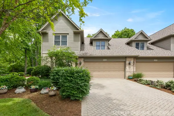 1028 Crestwood Circle, St. Charles, IL 60175