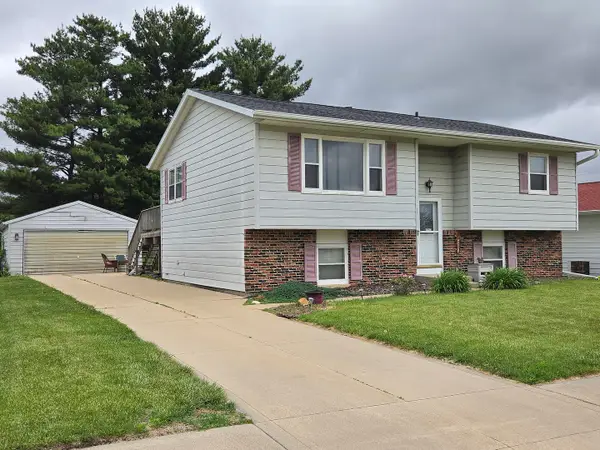 2203 20th Avenue, Sterling, IL 61081