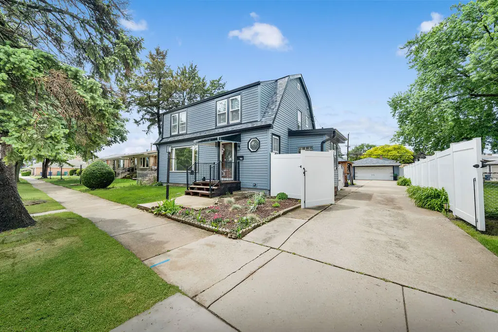 7826 Natchez Avenue, Burbank, IL 60459 - #1