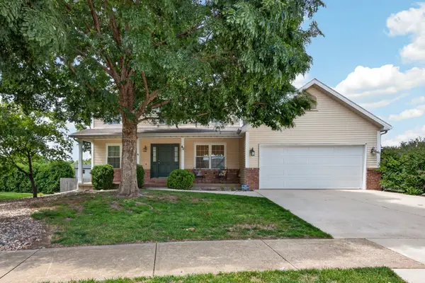 42 Ashling Court, Bloomington, IL 61704