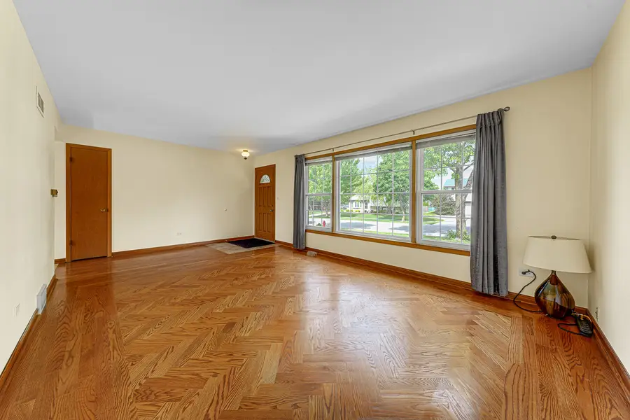 330 Gareth Lane, Schaumburg, IL 60193 - #3