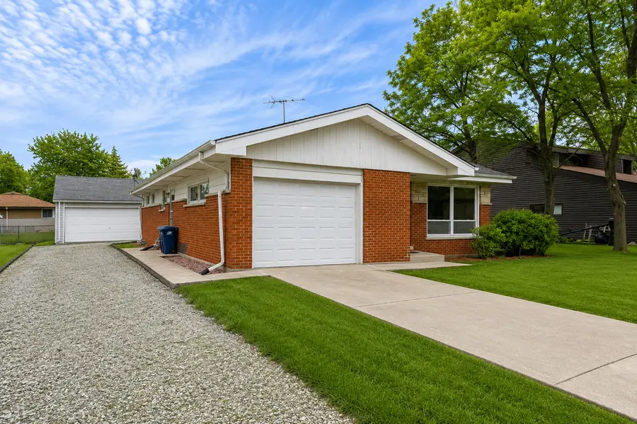 7719 Gail Avenue, Darien, IL 60561 - #2