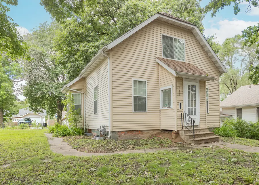1206 36th Street, Rock Island, IL 61201 - #2