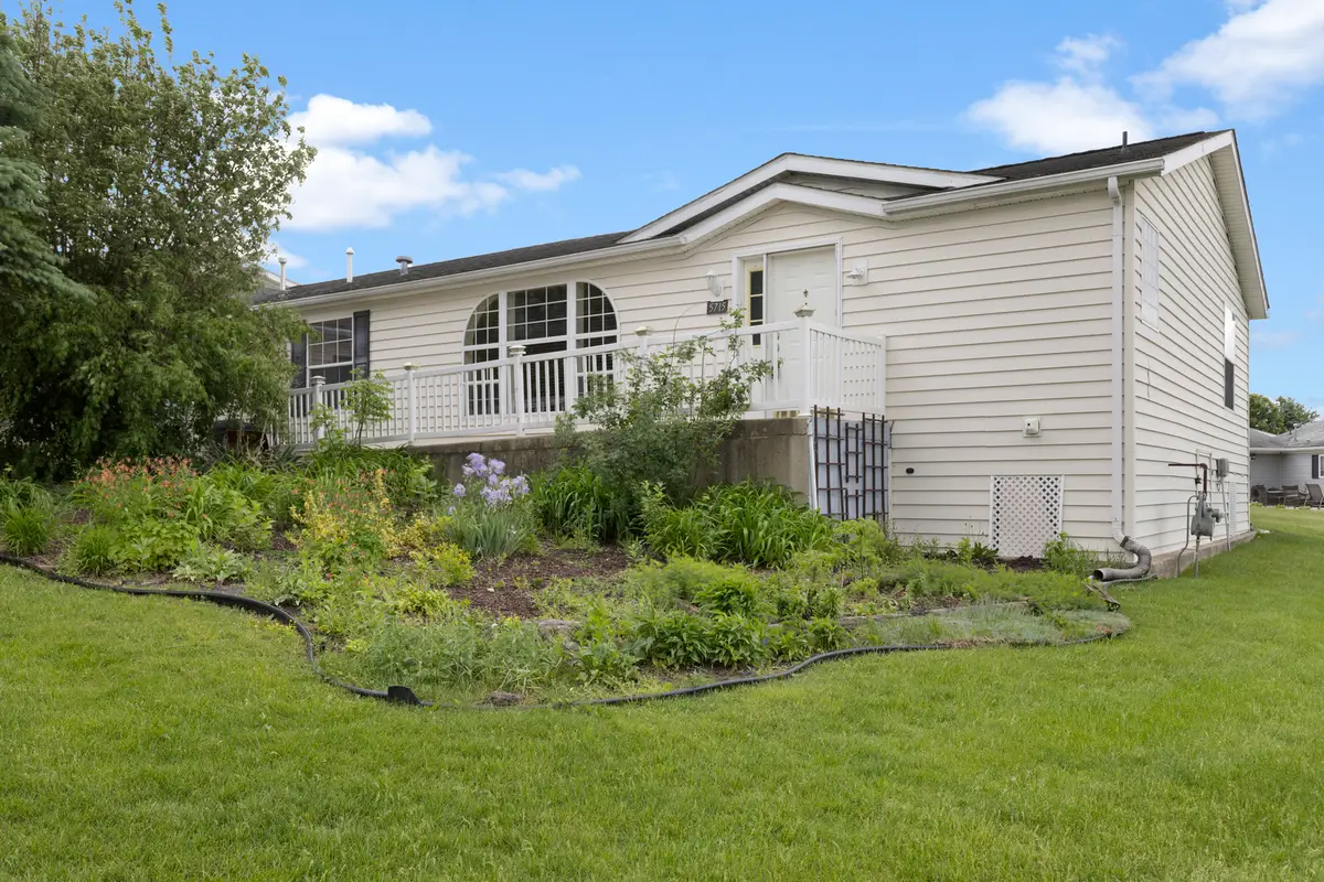 5715 Cypress Lane, Machesney Park, IL 61115 - #1
