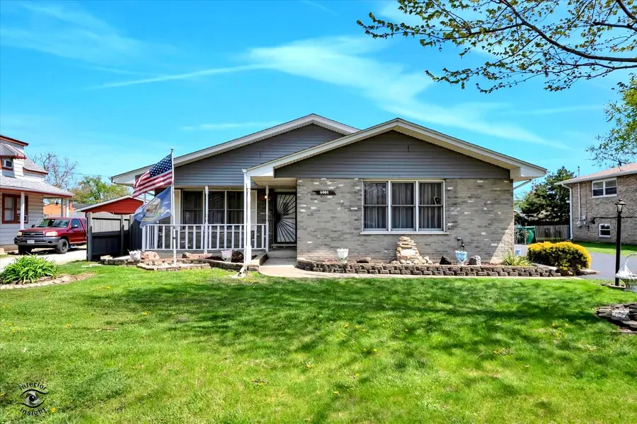 8001 Lockwood Avenue S, Burbank, IL 60459 - #2