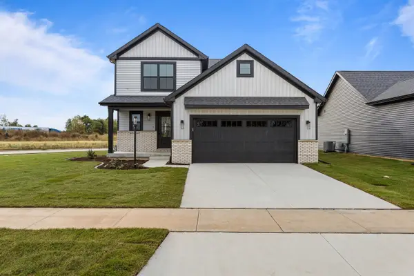 20 Meadow Drive, Monticello, IL 61856