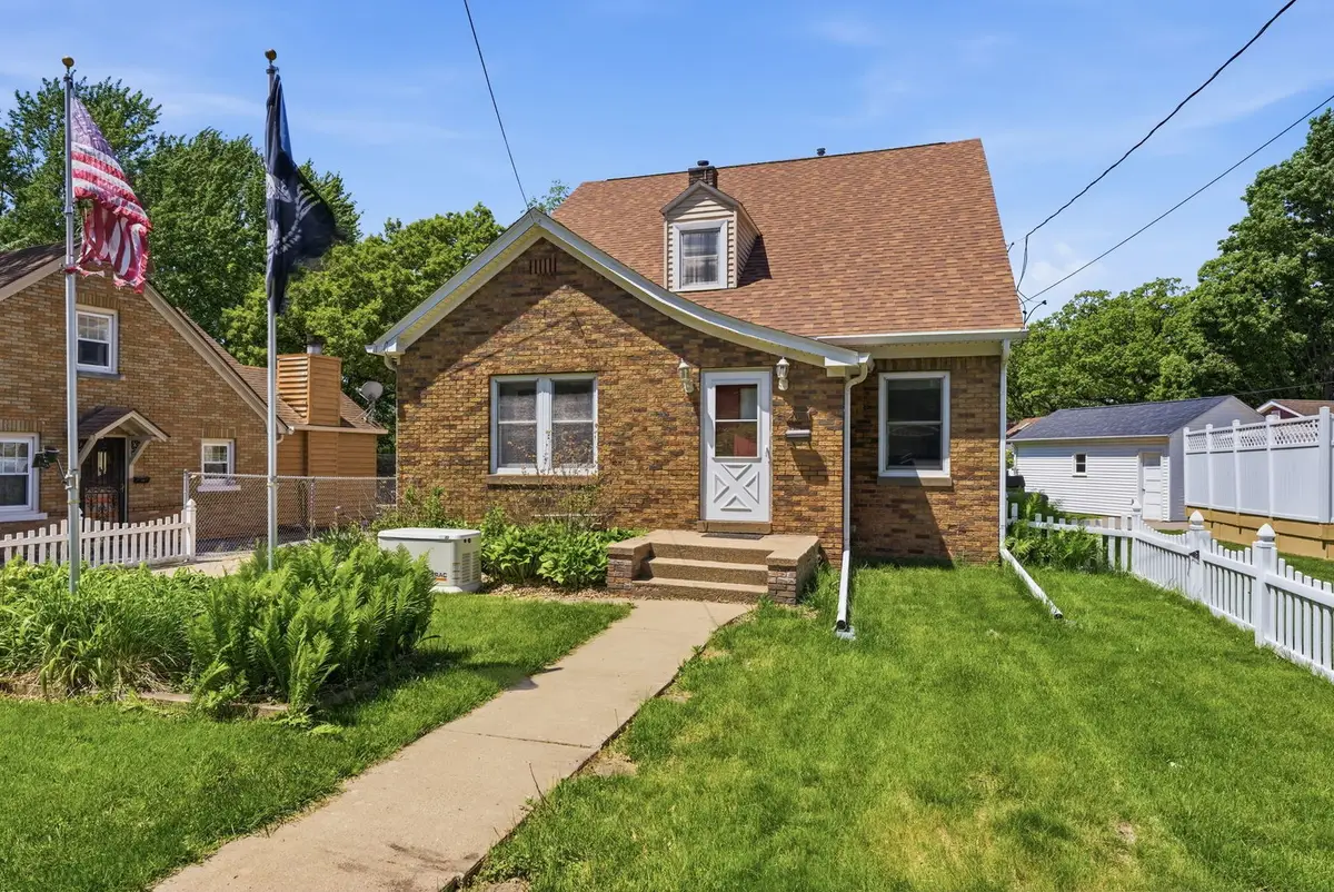 2031 12th Street, East Moline, IL 61244 - #1