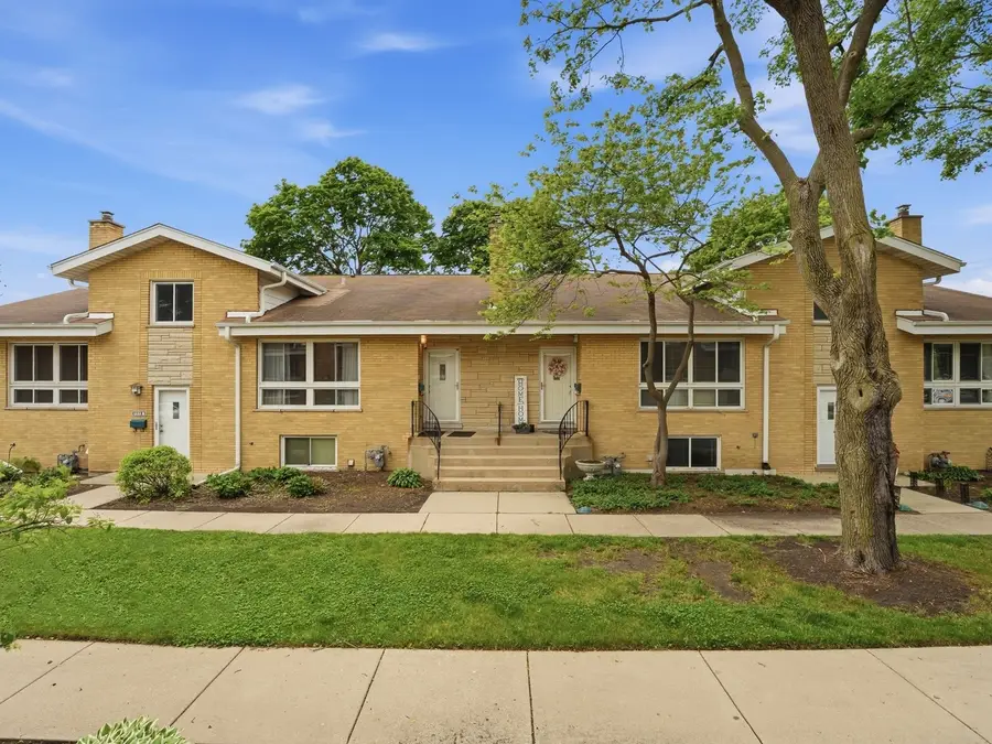1533 N Arlington Heights Road #C, Arlington Heights, IL 60004 - #2