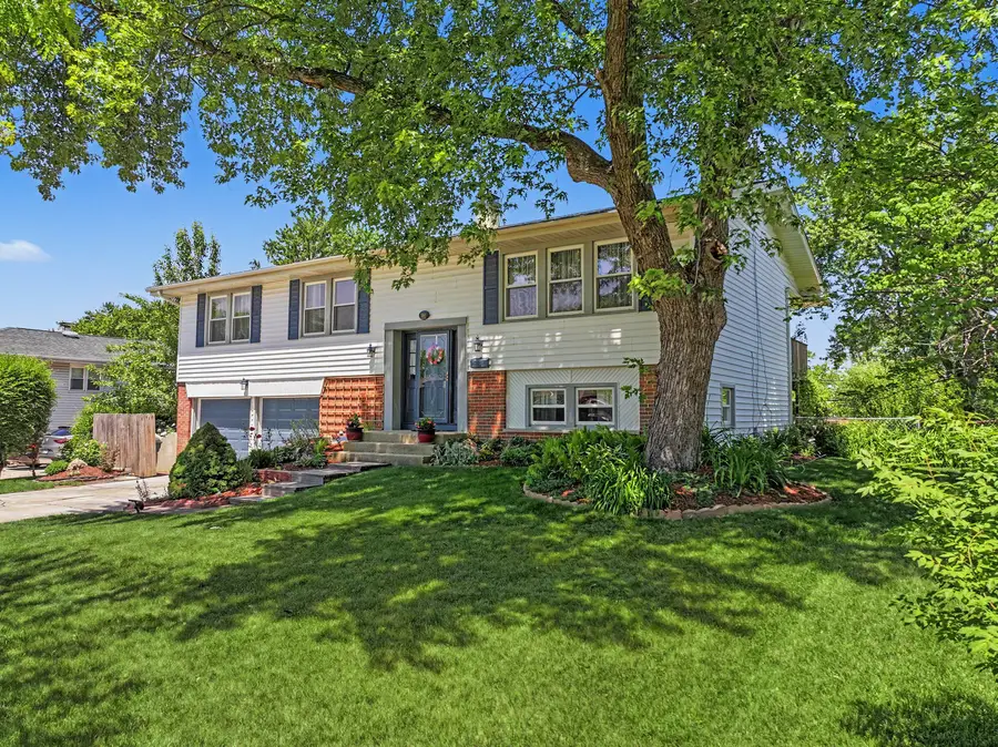 1350 Nottingham Lane, Hoffman Estates, IL 60169 - #2