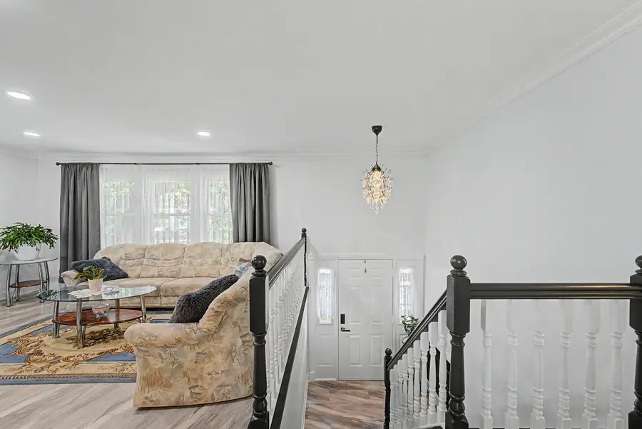 1350 Nottingham Lane, Hoffman Estates, IL 60169 - #3
