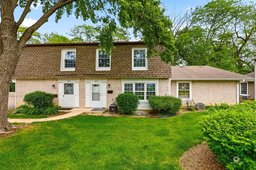 1312 Woodcutter Lane #C, Wheaton, IL 60189 - #1