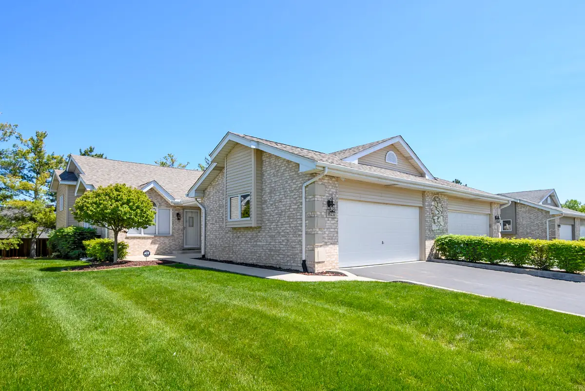 16237 Lake Villa Avenue, Tinley Park, IL 60477 - #1
