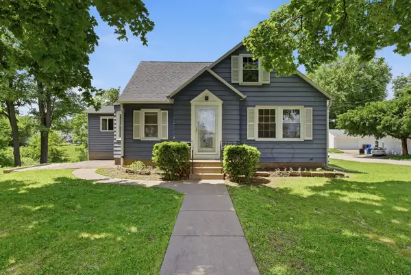 2405 31st Street A, Moline, IL 61265