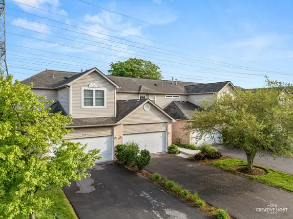 2158 W Adobe Drive, Addison, IL 60101