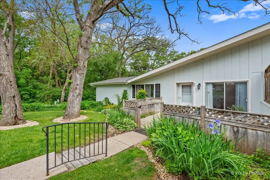 915 Royal Drive #A3, McHenry, IL 60050 - #2