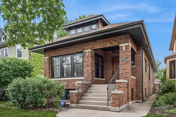 4426 N Francisco Avenue, Chicago, IL 60625
