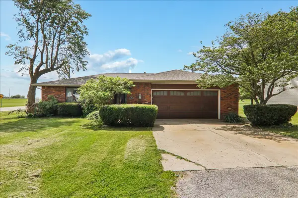 209 N Birch Street, Maroa, IL 61756