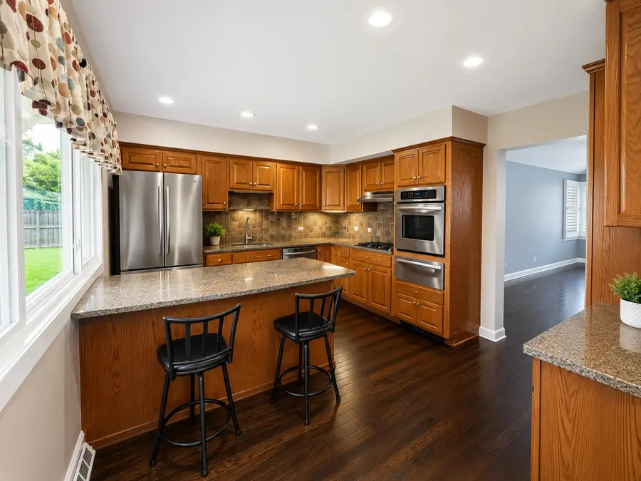 360 E Huntington Lane, Elmhurst, IL 60126 - #2