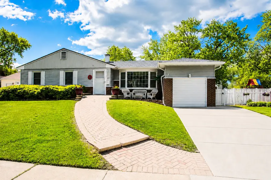 1359 E Dorothy Drive, Palatine, IL 60074 - #2