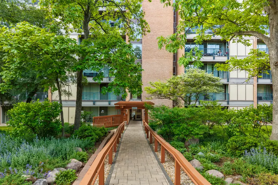 6010 Oakwood Drive #6A, Lisle, IL 60532 - #3