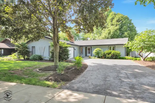 1130 Laureli Circle, Naperville, IL 60540