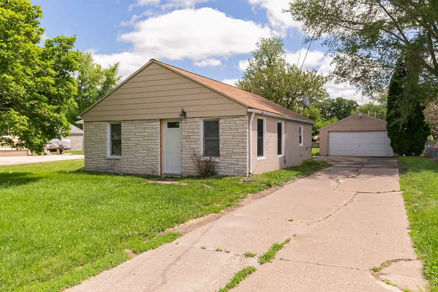 1150 48th Street, Moline, IL 61265 - #2