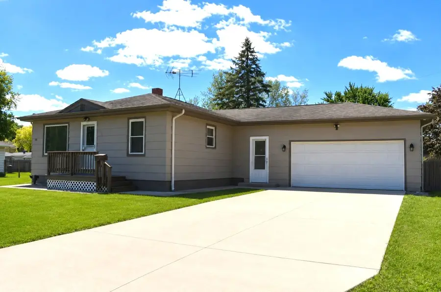 815 W 20th Street, Sterling, IL 61081 - #2