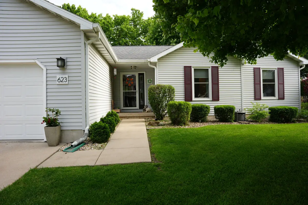 623 Magnolia Lane, Ottawa, IL 61350 - #1
