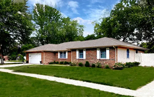 704 Wesley Avenue, Savoy, IL 61874