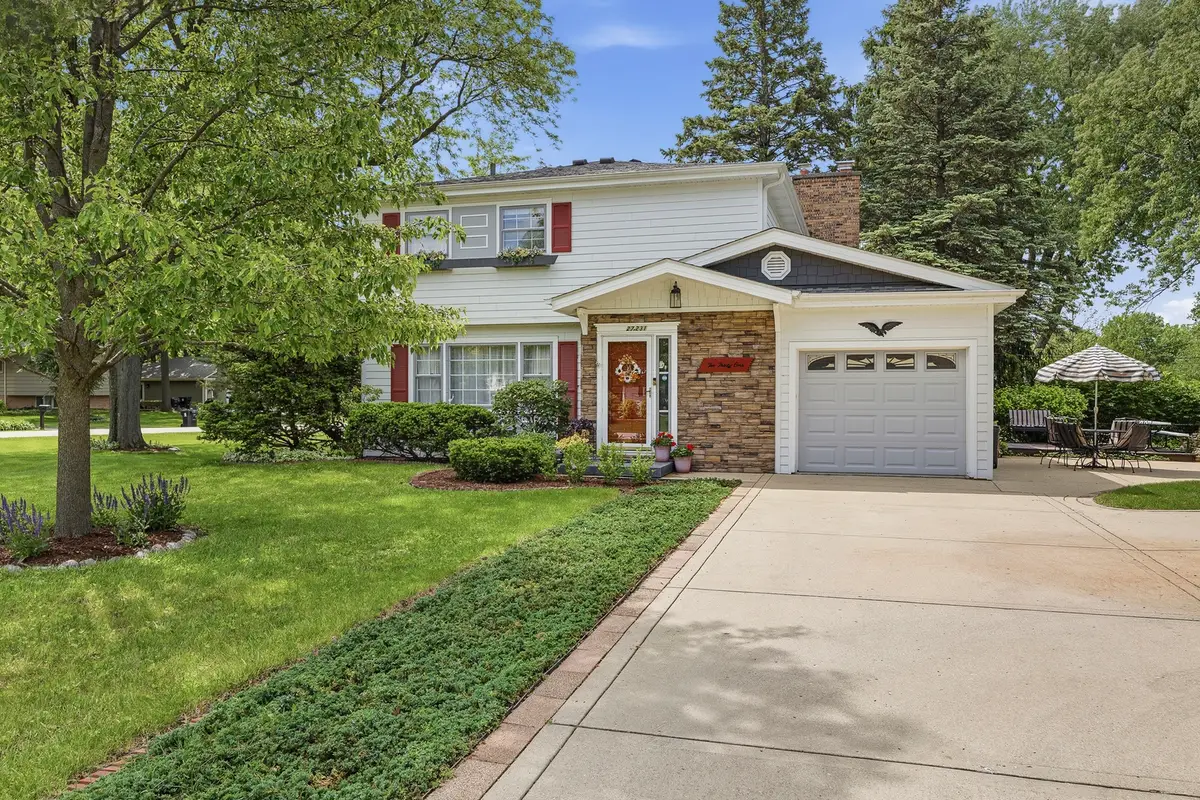 27W231 Bolles Avenue, Winfield, IL 60190 - #1