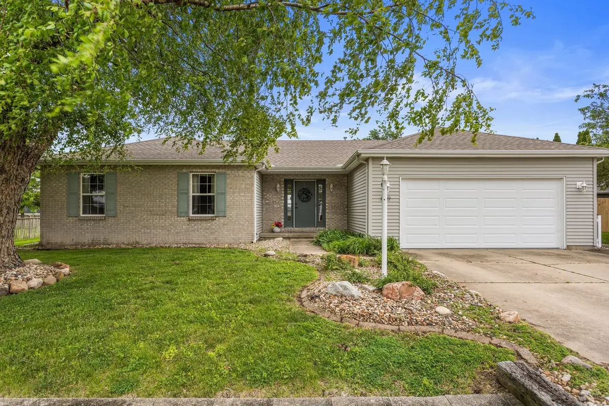 809 S Scarborough Street, Sidney, IL 61877 - #1