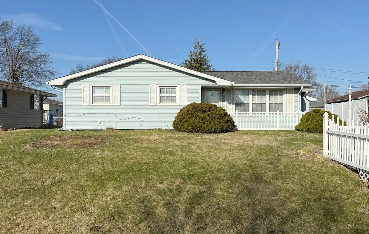 2406 11th Street, Silvis, IL 61282 - #1