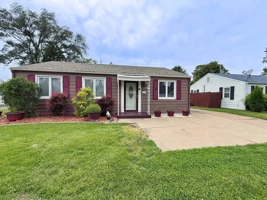 971 41st Street, Moline, IL 61265 - #3