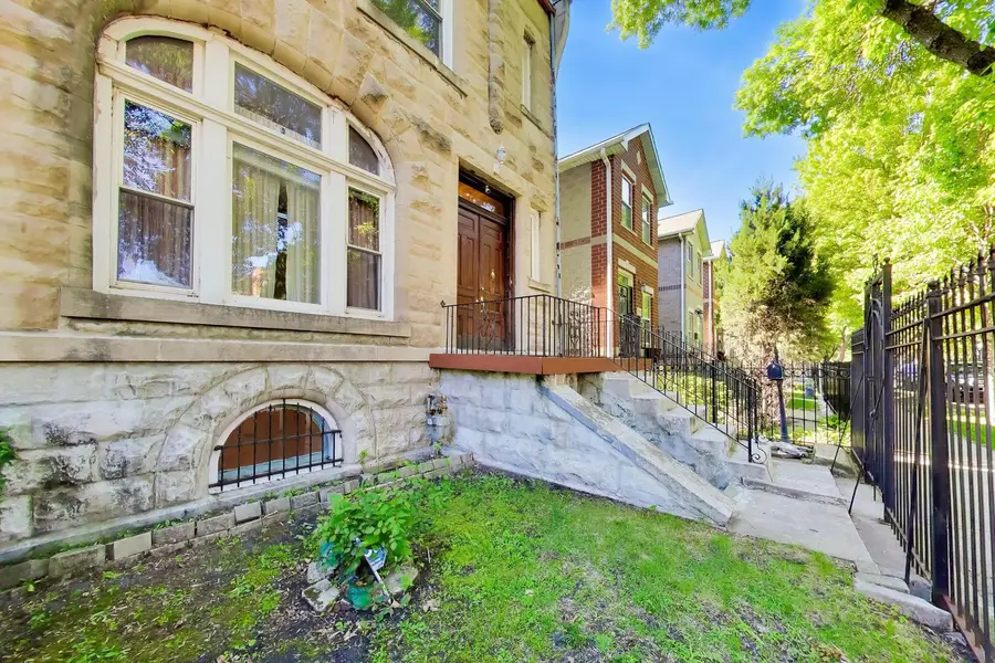 3640 S Prairie Avenue, Chicago, IL 60653 - #3